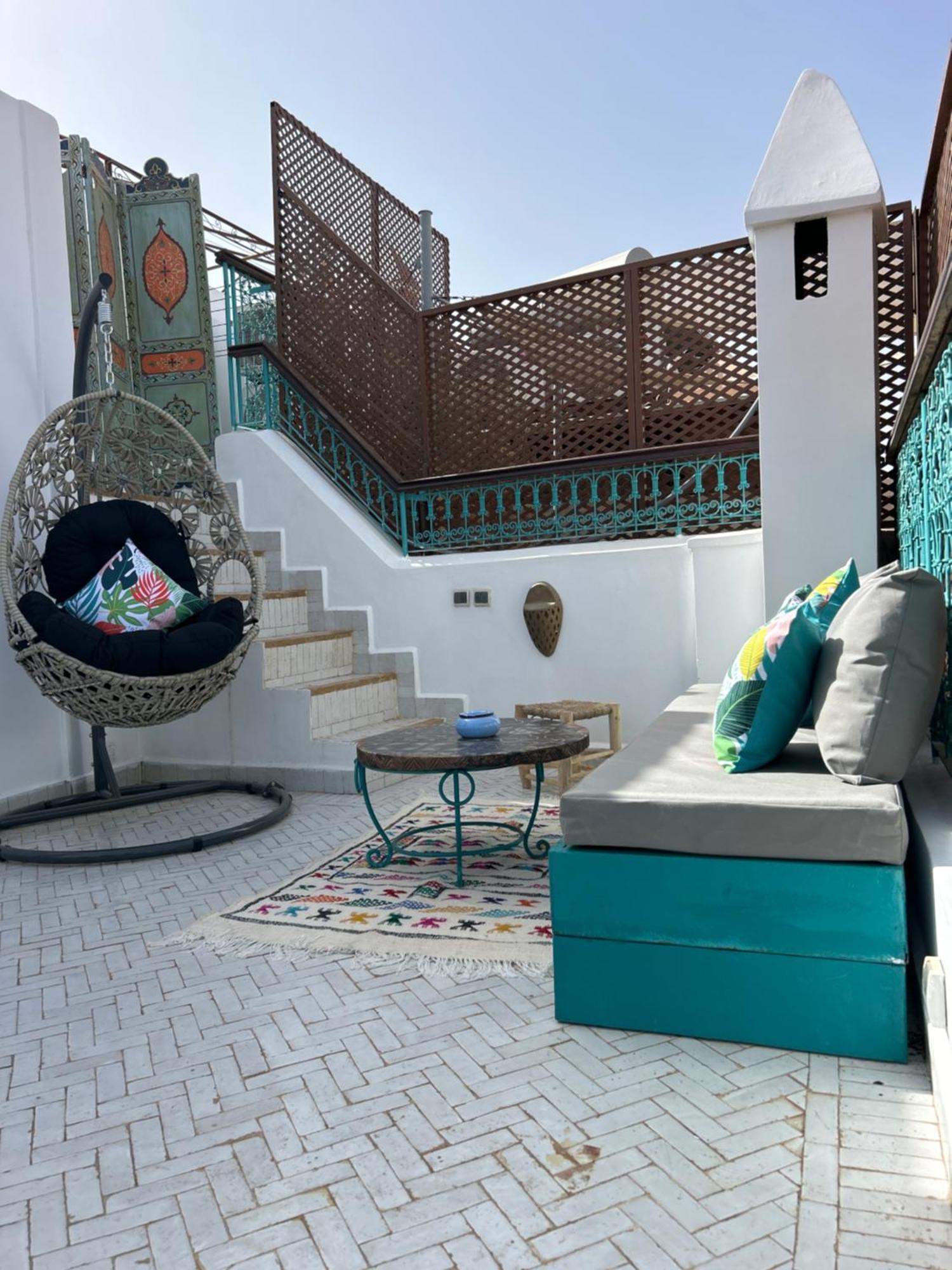 Riad Amazing Amazigh Avec Jacuzzi Petit Dejeuner Compris Avec Aussi Chambres Familiales Pres De La Place Jemaa El Fna Marrakesh Exterior photo